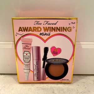 Too Faced Award Winning Mini set